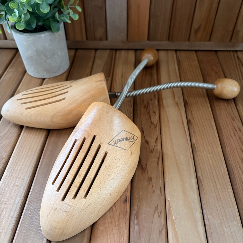 Vintage Formwell Wooden Shoe Trees, Size 10, Large, Spring Loaded Collectible - Picture 8 of 8